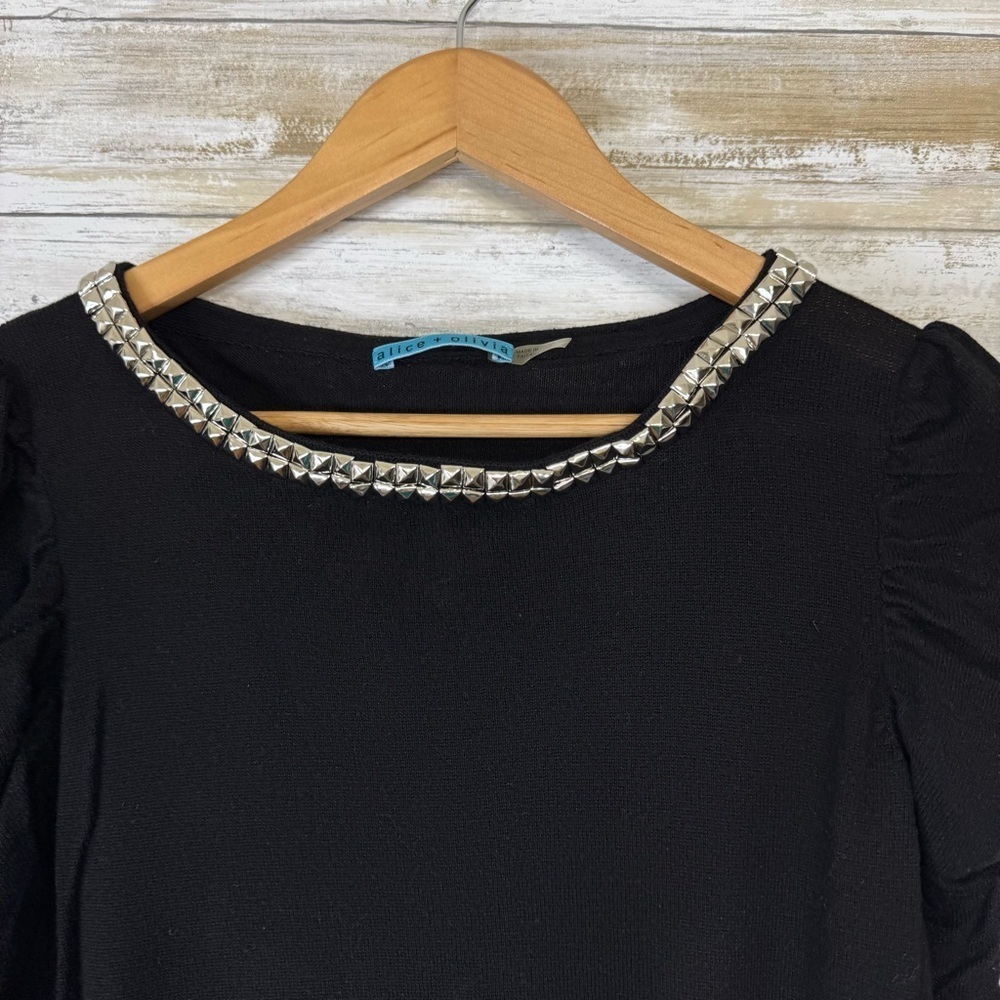 Alice + Olivia Women’s Studded Black Rouched Sleeve Knit Dress size Medium - Picture 4 of 10
